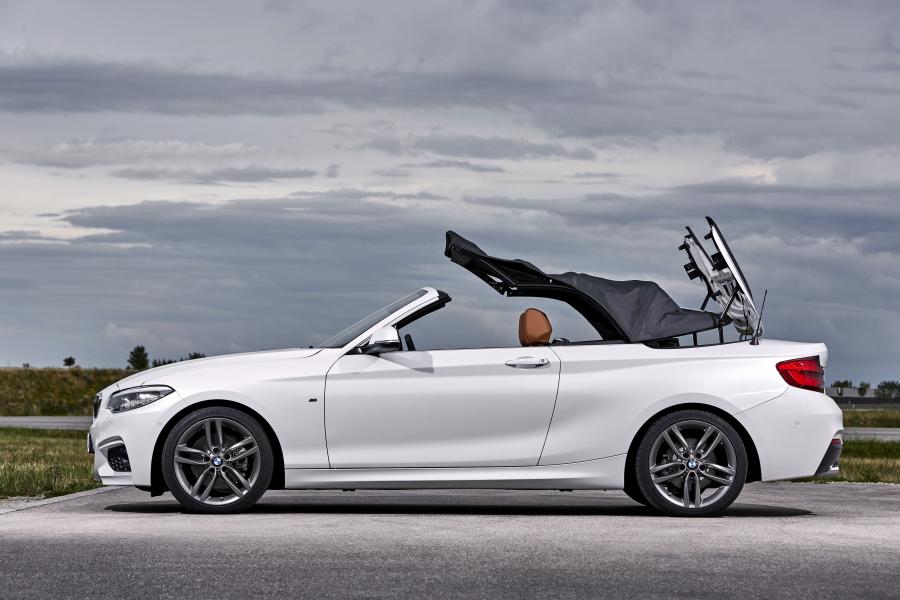  BMW 220d Convertible M Sport Package 2016 года  (WW) (фото 20 из 65)